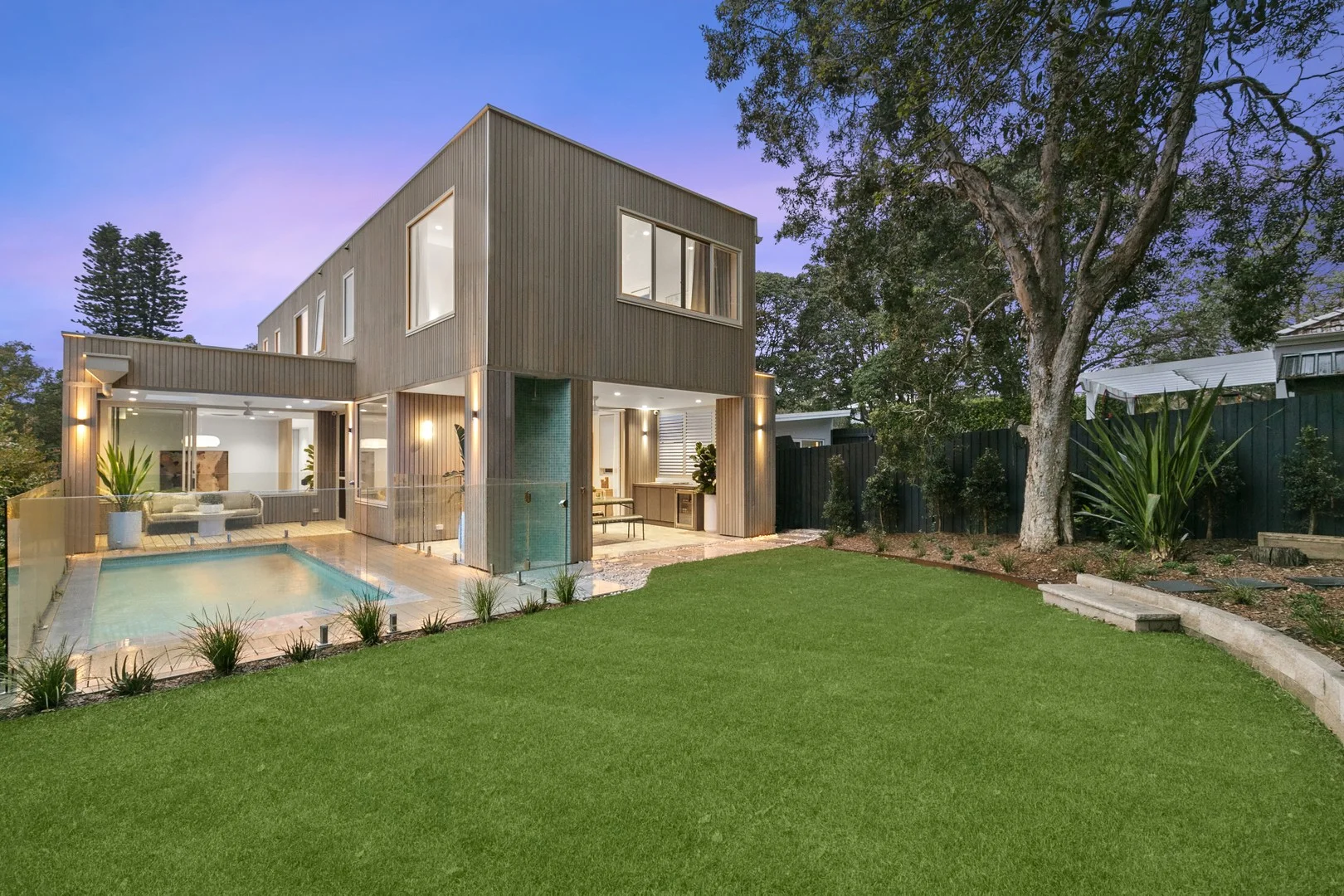 2020293004_1_1_250924_051437-w3500-h2333