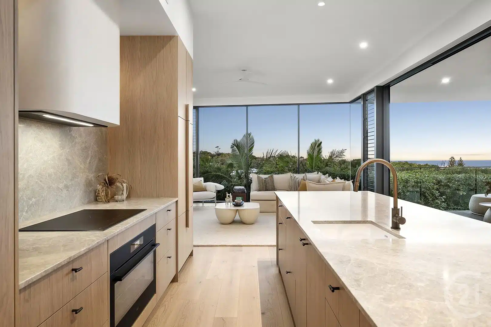 2020312927_4_1_251002_020315-w1920-h1280