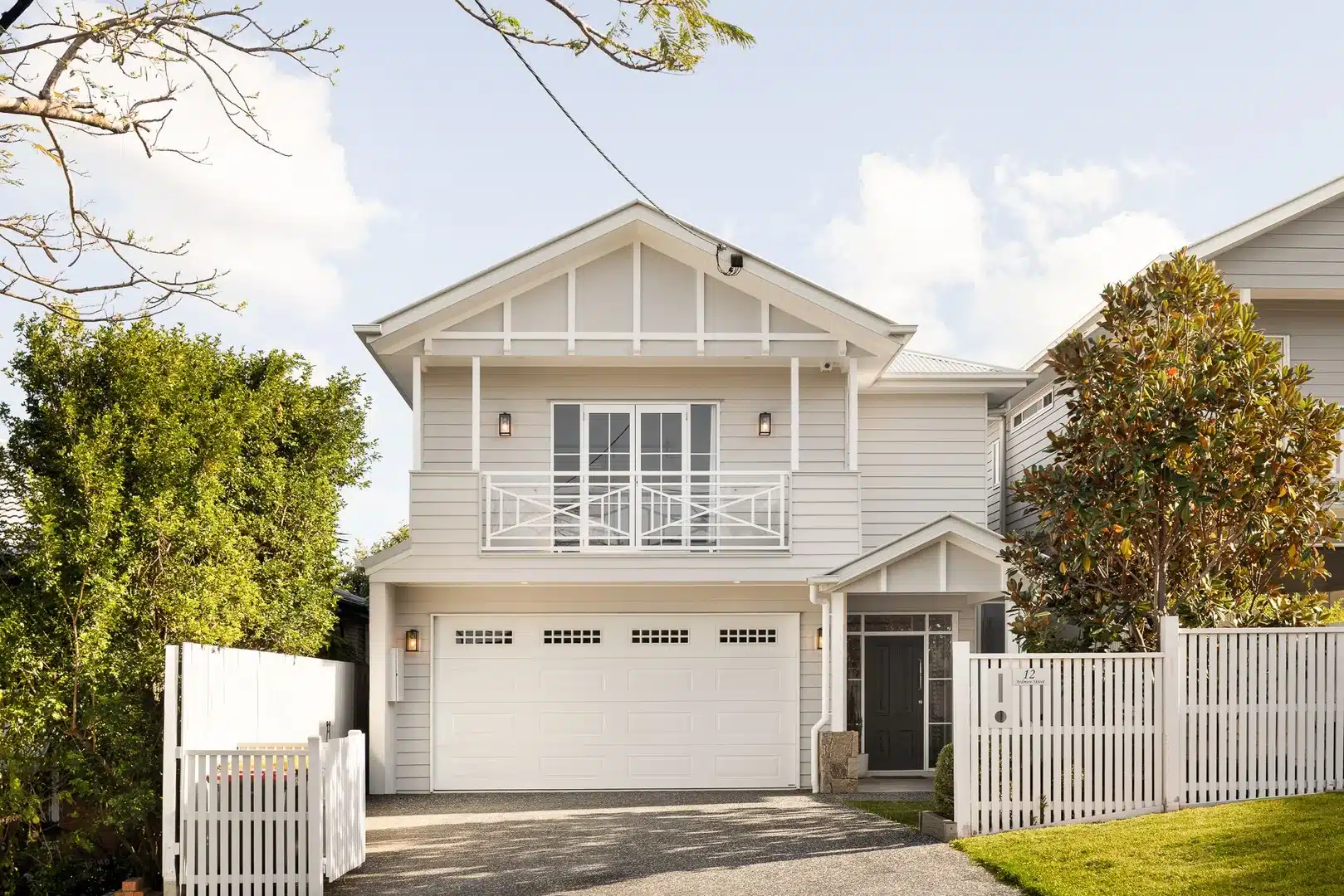 2020338447_1_1_251013_024050-w2000-h1334