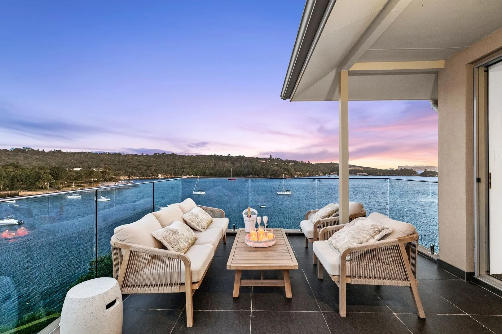 2020357881_1_1_251020_092117-w2100-h1400