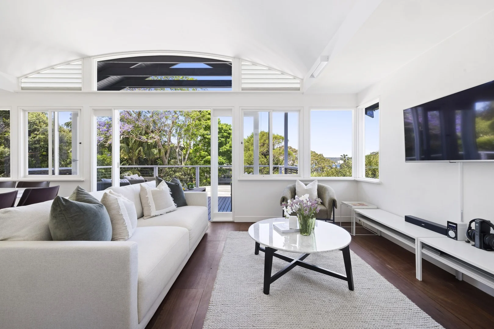 2020375701_9_1_251027_104233-w2000-h1334