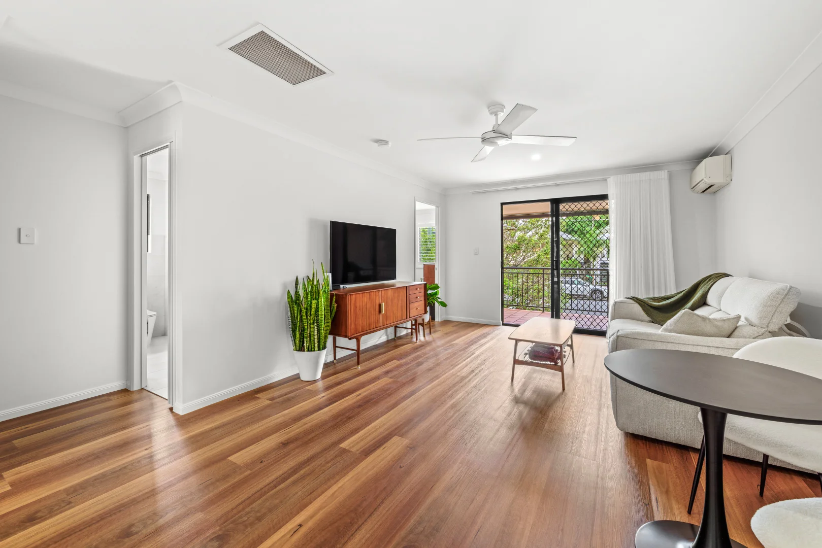 2020519227_3_1_260110_010850-w7801-h5203