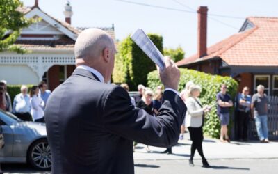 PMC’s Top Tips for Buyers Bidding at Auction